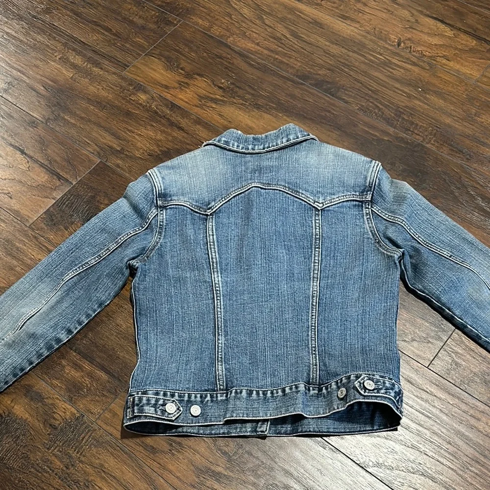 GAP Distressed Faded Frayed Rugged Whitewashed Blue Denim Women’s Jacket M
